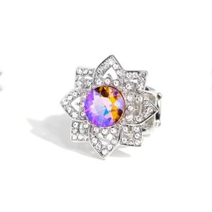 Pleasant Petals Orange Ring Stretchy Rhinestones Lotus 🪷